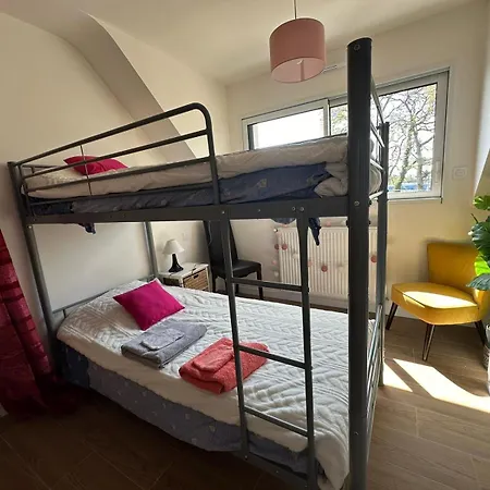 Jolie Maison Contemporaine פואסננט